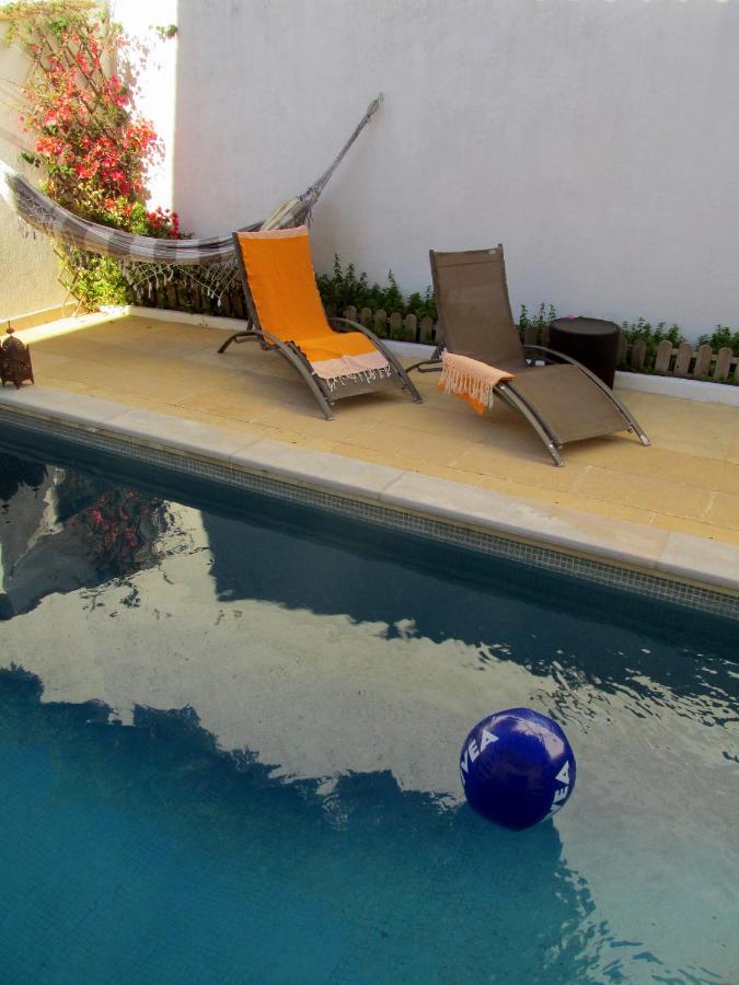Go Pt - Private Challet With Swimming Pool And Garden Parede Kültér fotó