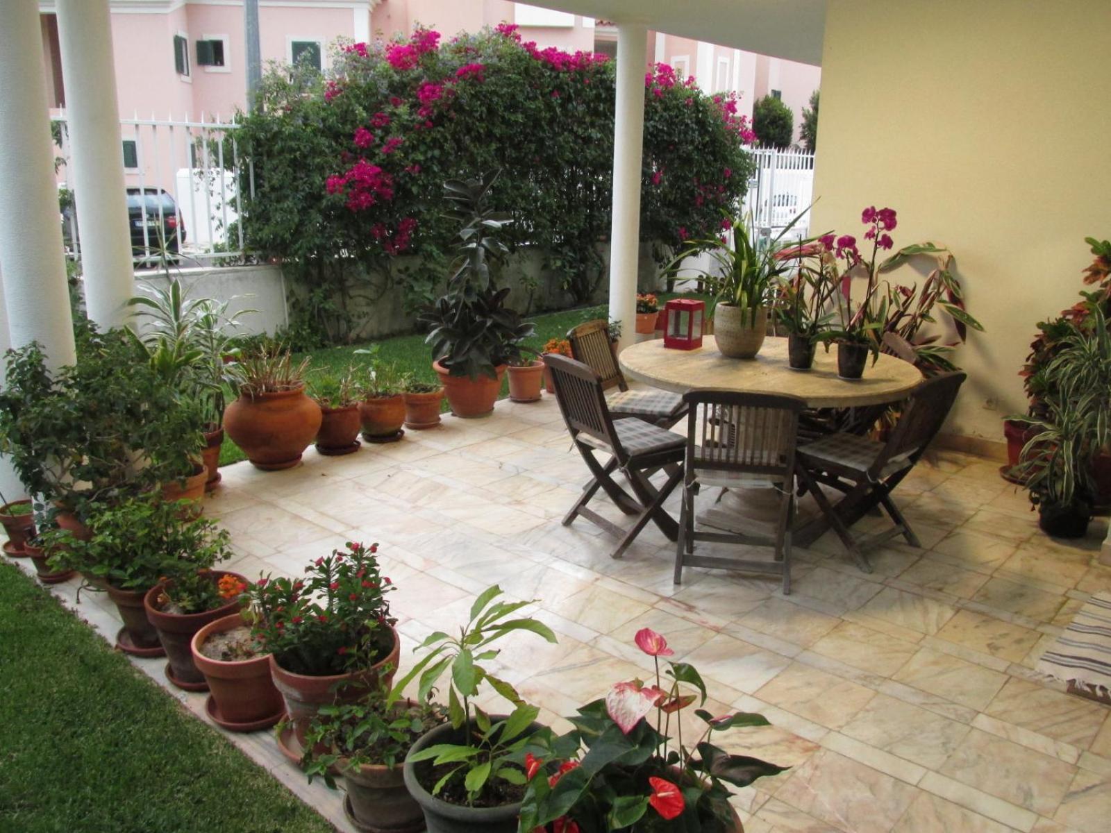 Go Pt - Private Challet With Swimming Pool And Garden Parede Kültér fotó
